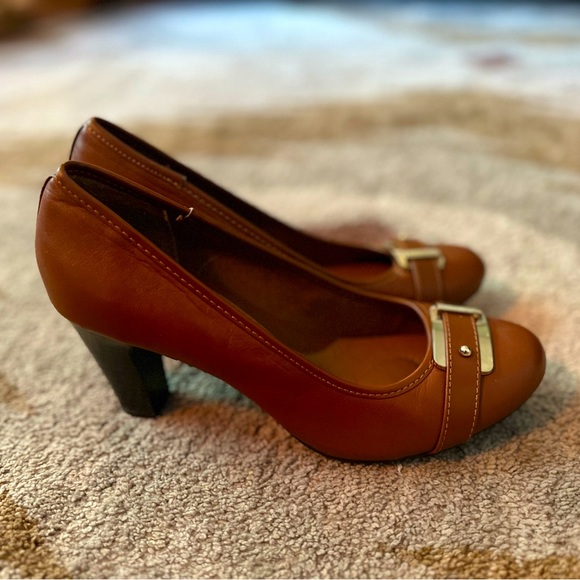Eurosoft Camel Block Heels, with Gold Buckle, size 8.5 - Picture 2 of 5